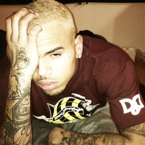 chris brown leaked nudes|Chris Brown cria perfil em site adulto e primeira foto vaza na web